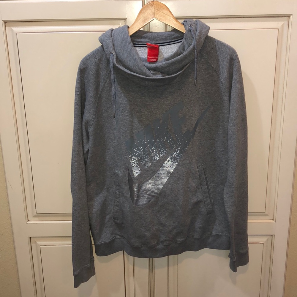 Nike tech fleece sweatshirt